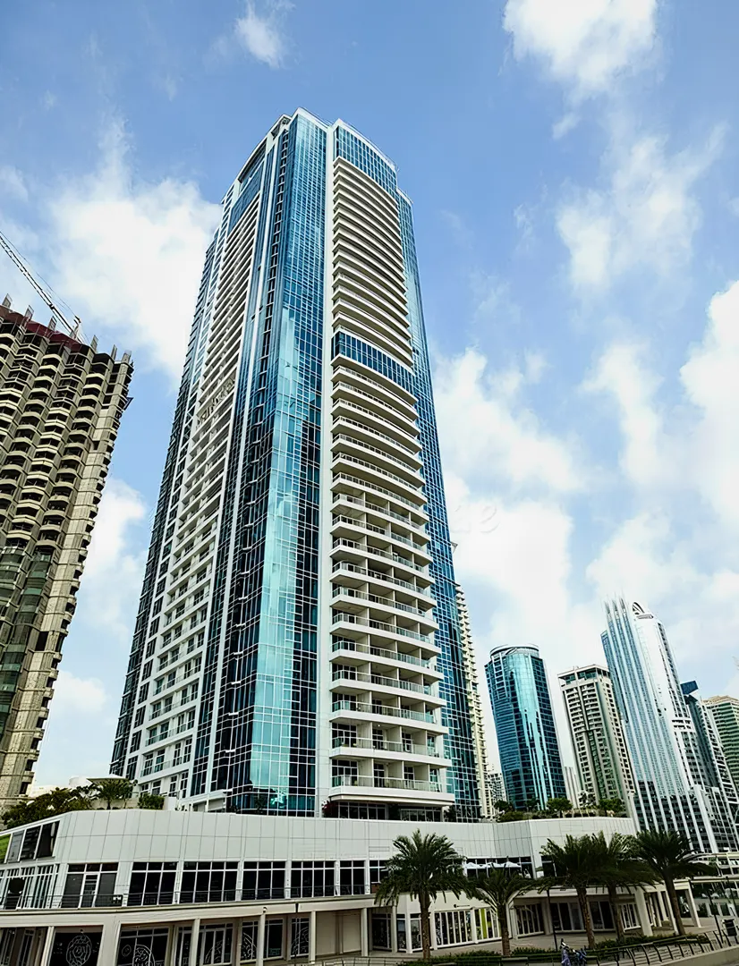 Laguna Tower
